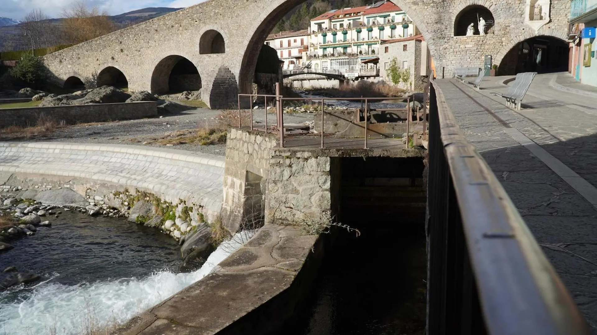 Cal Harry - A Mountainview Duplex In Pyreness Apartment Sant Pau de Seguries Spain