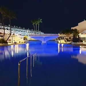 Tenerife With Impressive Pool 25 , Costa del Silencio España
